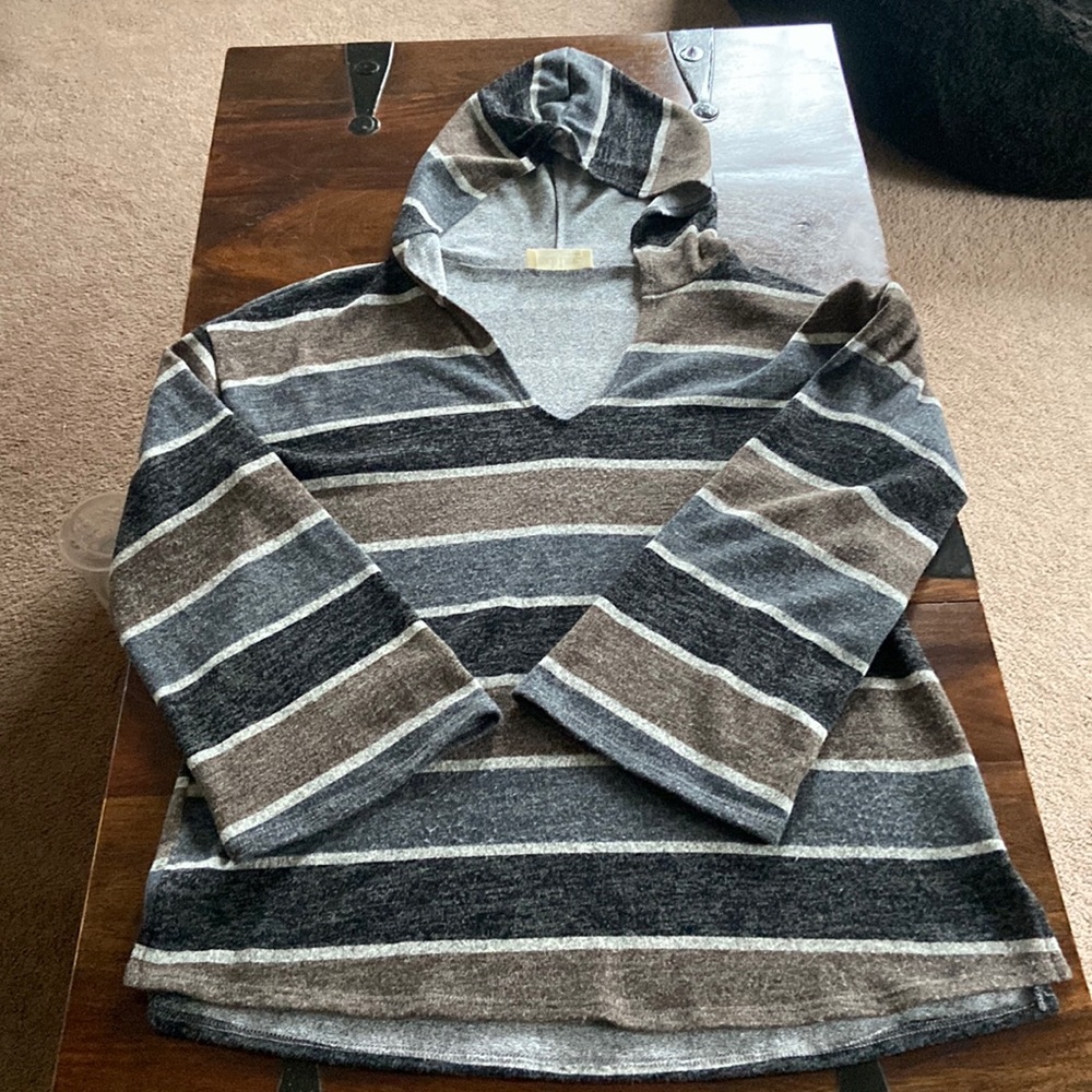 Peach Love California Light weight hoodie in excellent condition